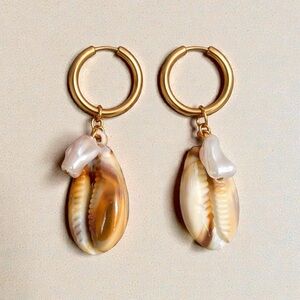 Boho Cowrie Shell & Baroque Pearl Gold Hoop Earrings